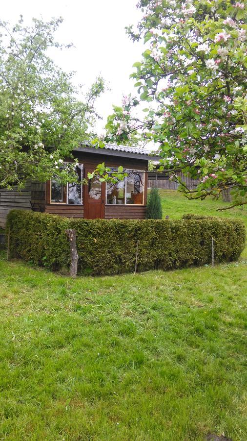 S'Husli Bed & Breakfast Embrach Exterior photo