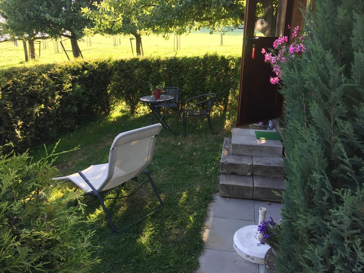 S'Husli Bed & Breakfast Embrach Exterior photo